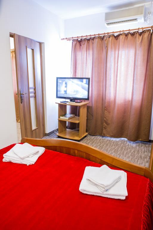 Motel Darina Ungheni  Exteriör bild