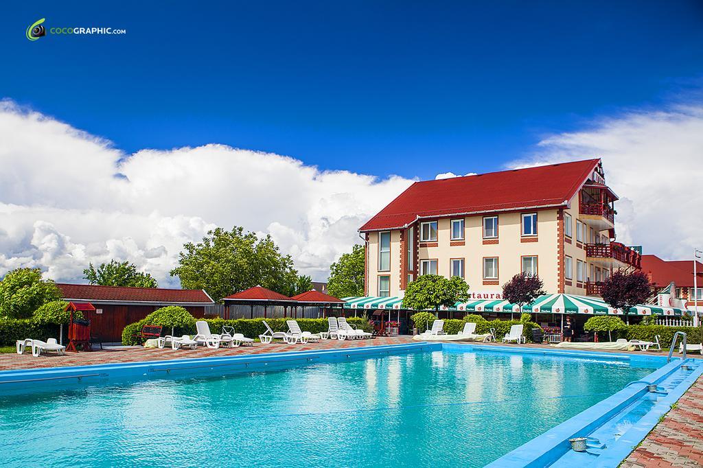 Motel Darina Ungheni  Exteriör bild