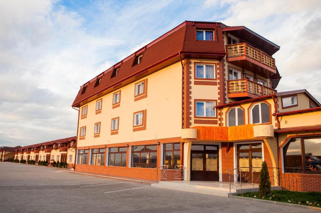 Motel Darina Ungheni  Exteriör bild